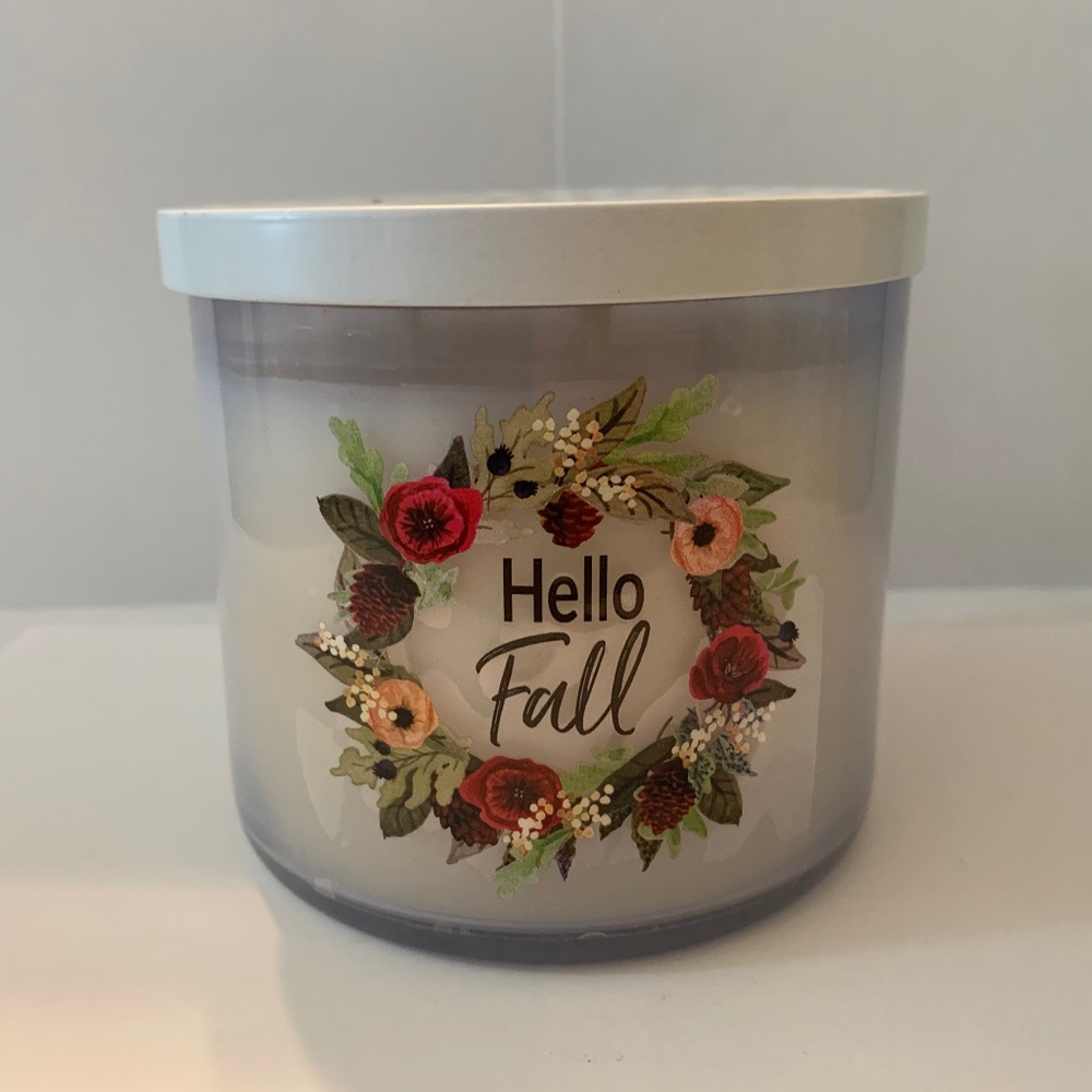 Scentsational Hello Fall 14.5 oz candle, home, decor, NWT